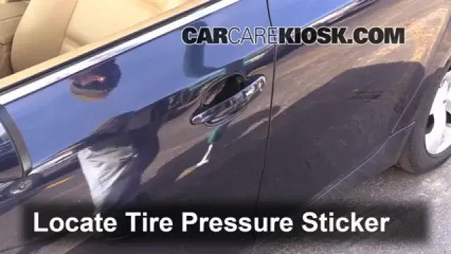 2007 BMW 525i 3.0L 6 Cyl. Pneus et roues Vérifier la pression des pneus